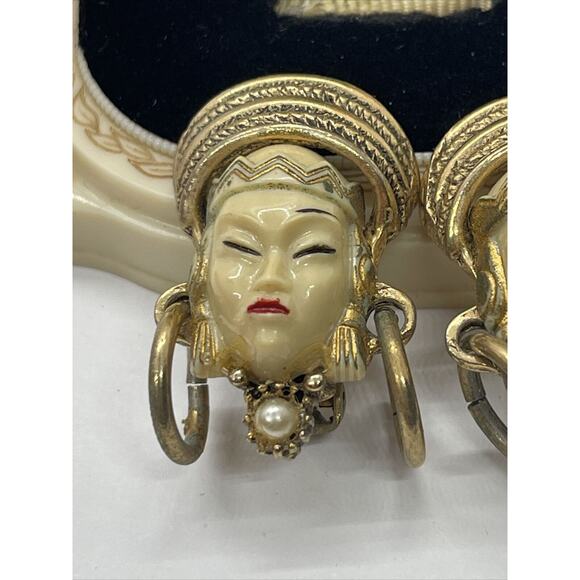 Vintage Earrings Unsigned Selro Thai Goddess Face Clip On Bakelite (112) - Picture 3 of 7